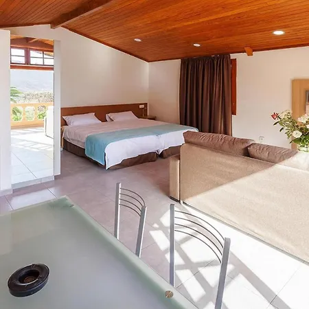 Apartment Vacation Rentals,